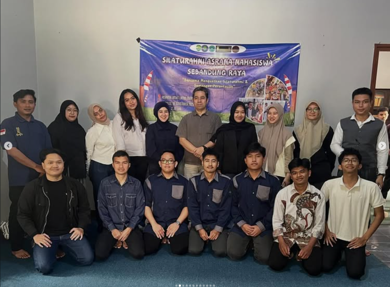 Badan Penghubung Kalimantan Timur menghadiri undangan Makrab bersama AMKT Lamin Mahakam Bandung