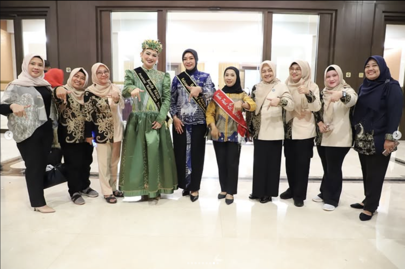 Bunda Hj. Syafirah Suraidah Harum Menghadiri Gala Dinner Puncak Apresiasi Bunda Paud Tingkat Nasional 2025