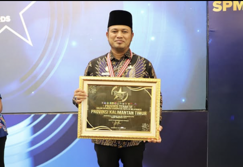 Gubernur Kalimantan Timur Rudy Mas’ud menghadiri Penganugerahan Survey Pelayanan Minimal (SPM) Tahun 2025