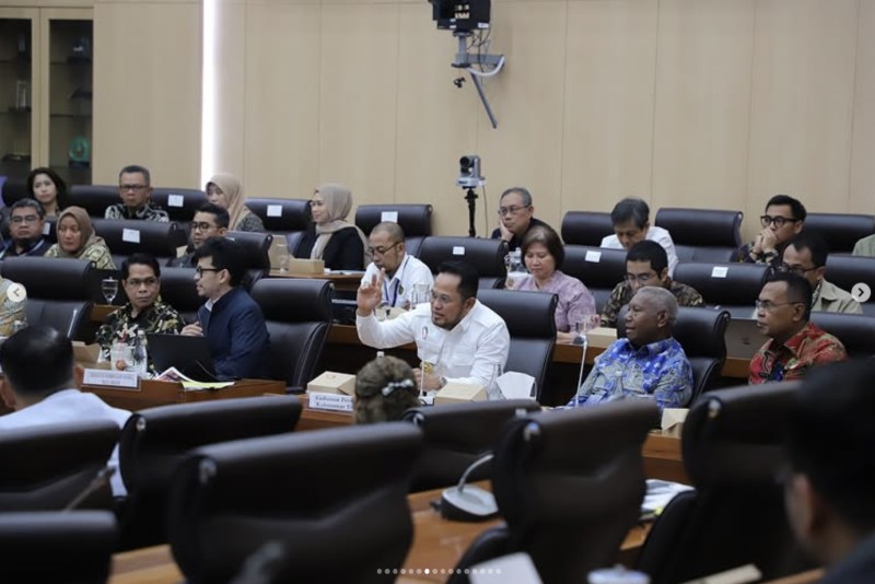 H Rudy Mas’ud (Harum) menghadiri Rapat Dengar Pendapat (RDP) dan Rapat Dengar Pendapat Umum (RDPU) Komisi XII DPR RI dengan Dirjen Migas Kementerian ESDM, SKK Migas dan Kontraktor Kontrak Kerja Sama (KKKS)